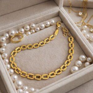 Gold Chain Link Bracelet – Classic & Chic
